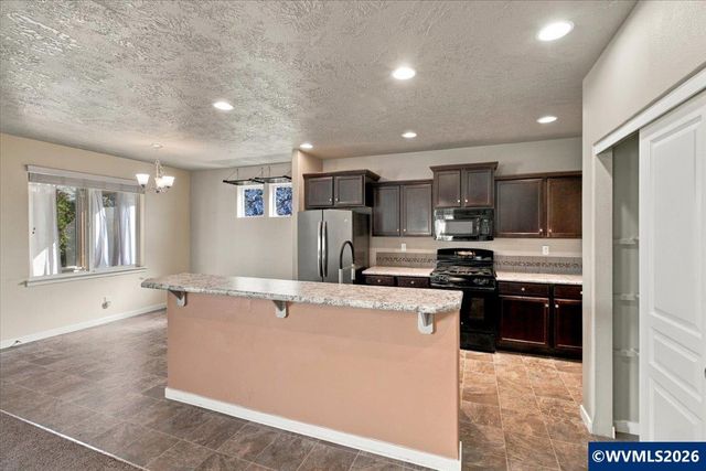 2677 Kingston Wy NW, Albany, OR 97321