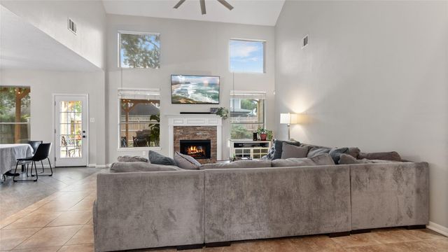 1814 Barretts Glen Drive, Pearland, TX 77581