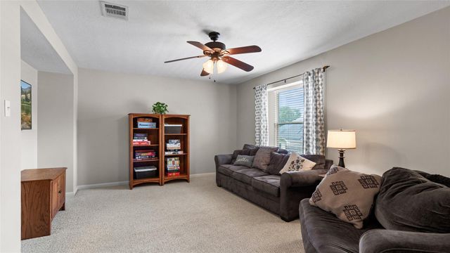 1814 Barretts Glen Drive, Pearland, TX 77581