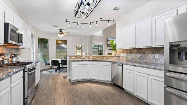 1814 Barretts Glen Drive, Pearland, TX 77581