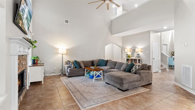 1814 Barretts Glen Drive, Pearland, TX 77581