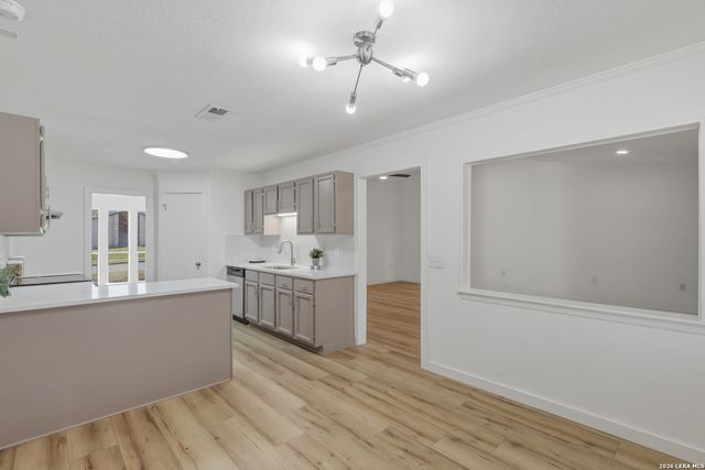 10423 Rock Cove, Converse, TX 78109