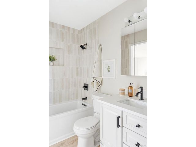 17769 E Iowa Dr, Aurora, CO 80017