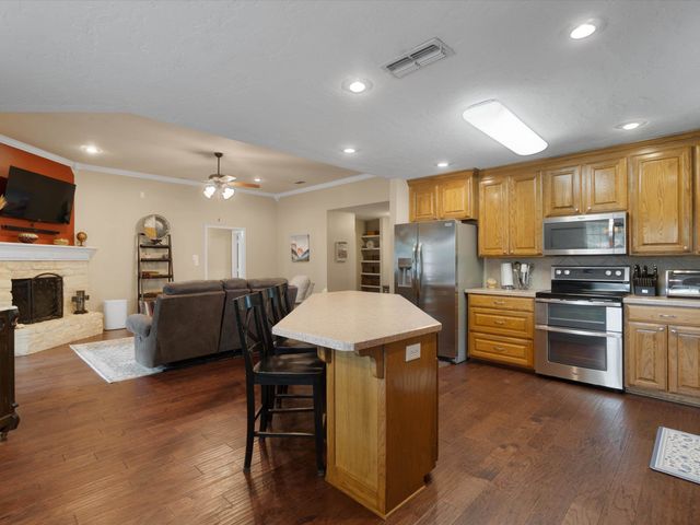 106 E Tulip St., White Oak, TX 75693