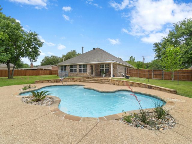 106 E Tulip St., White Oak, TX 75693