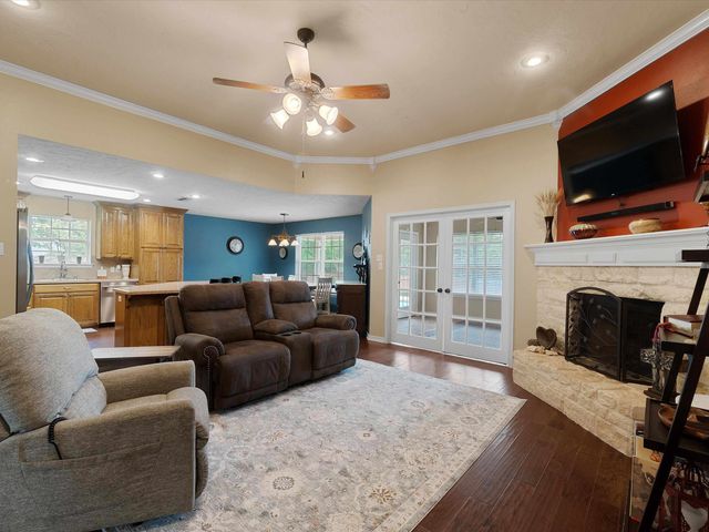 106 E Tulip St., White Oak, TX 75693
