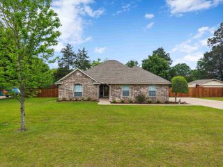 106 E Tulip St., White Oak, TX 75693