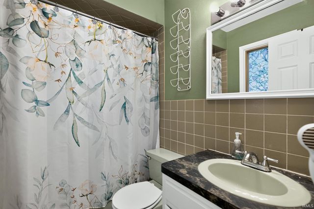 54074 Echo Lane, Bristol, IN 46507