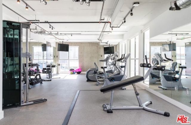 4210 Del Rey Avenue 401, Marina Del Rey, CA 90292