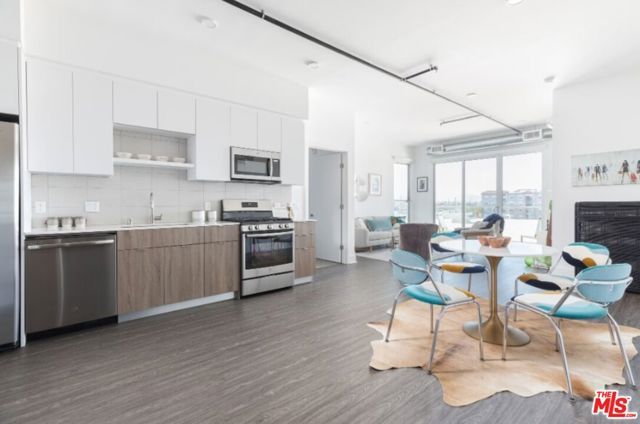 4210 Del Rey Avenue 401, Marina Del Rey, CA 90292