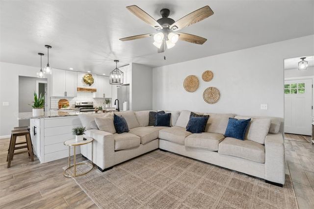 301 Bonanza Lane, Tuttle, OK 73089