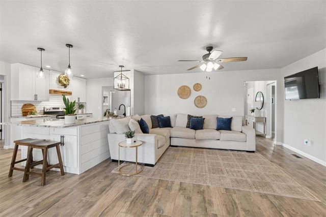 301 Bonanza Lane, Tuttle, OK 73089