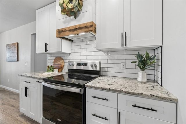 301 Bonanza Lane, Tuttle, OK 73089