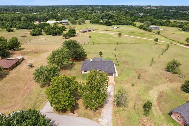 301 Bonanza Lane, Tuttle, OK 73089