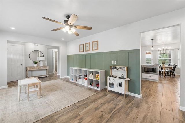 301 Bonanza Lane, Tuttle, OK 73089