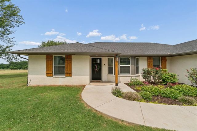 301 Bonanza Lane, Tuttle, OK 73089