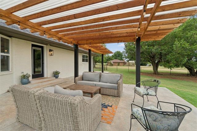 301 Bonanza Lane, Tuttle, OK 73089