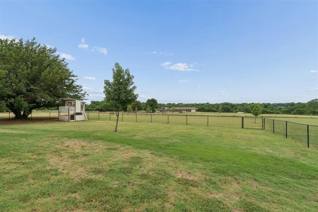301 Bonanza Lane, Tuttle, OK 73089