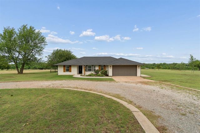301 Bonanza Lane, Tuttle, OK 73089