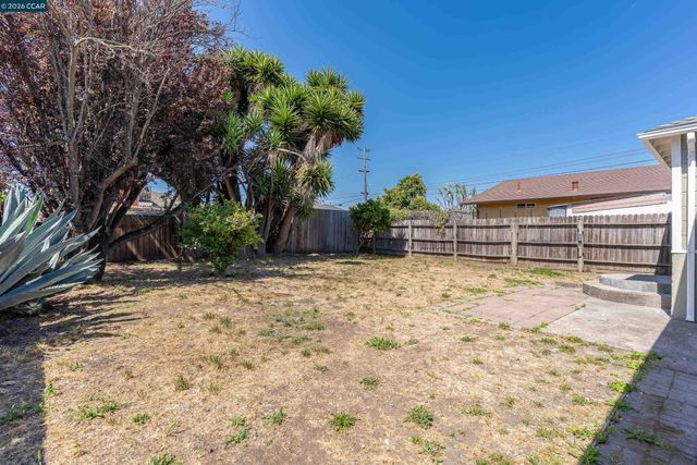 1927 Visalia Ave, Richmond, CA 94801