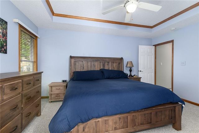 17956 157th Street, Basehor, KS 66007