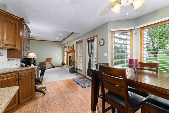 17956 157th Street, Basehor, KS 66007