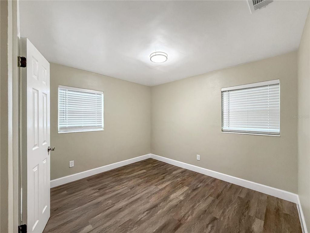 Image 15 of property listing at 4228 KIRKLAND BOULEVARD, Orlando, FL 32811