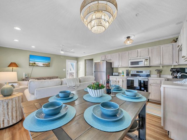 2001 Devmor Court UNIT 2C, Fort Walton Beach, FL 32548