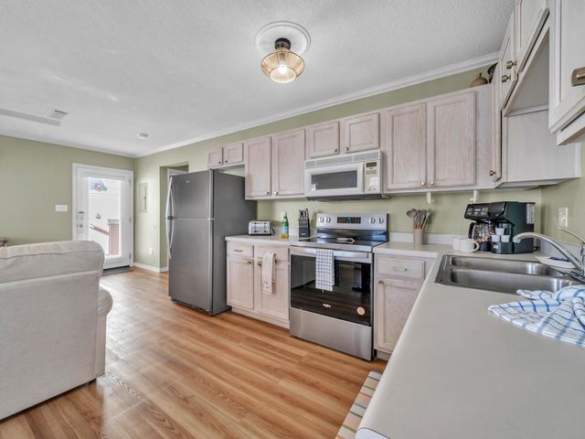 2001 Devmor Court UNIT 2C, Fort Walton Beach, FL 32548