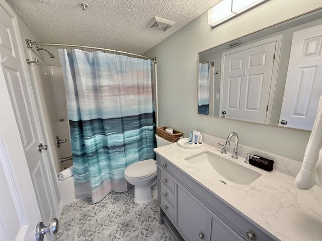 2001 Devmor Court UNIT 2C, Fort Walton Beach, FL 32548