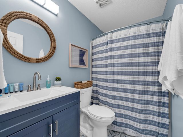 2001 Devmor Court UNIT 2C, Fort Walton Beach, FL 32548