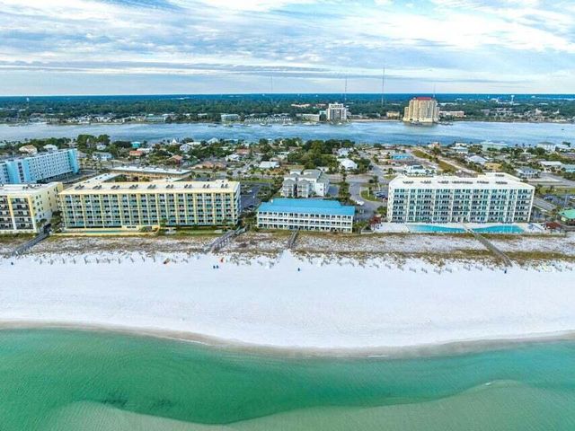 2001 Devmor Court UNIT 2C, Fort Walton Beach, FL 32548