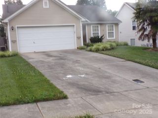 569 River View Drive, Lowell, NC 28098