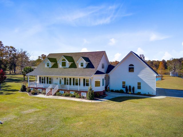 933 Tree Farm Lane, Cross, SC 29436