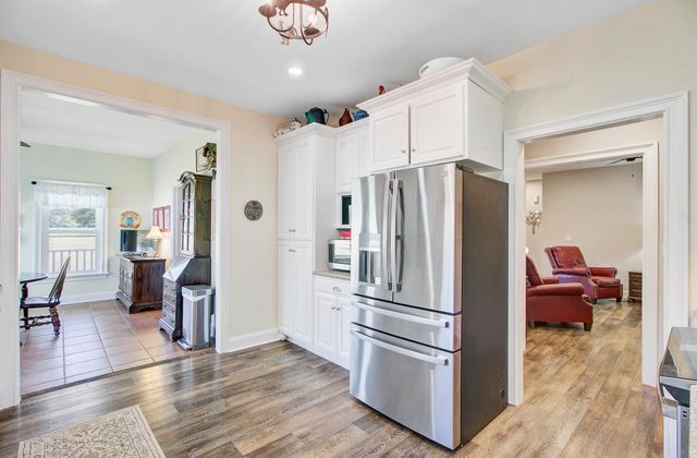 933 Tree Farm Lane, Cross, SC 29436