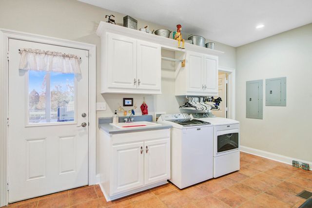 933 Tree Farm Lane, Cross, SC 29436