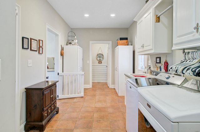 933 Tree Farm Lane, Cross, SC 29436