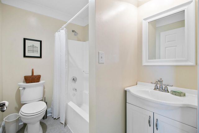 933 Tree Farm Lane, Cross, SC 29436