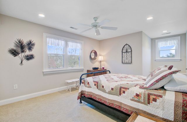 933 Tree Farm Lane, Cross, SC 29436