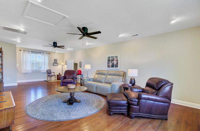 933 Tree Farm Lane, Cross, SC 29436