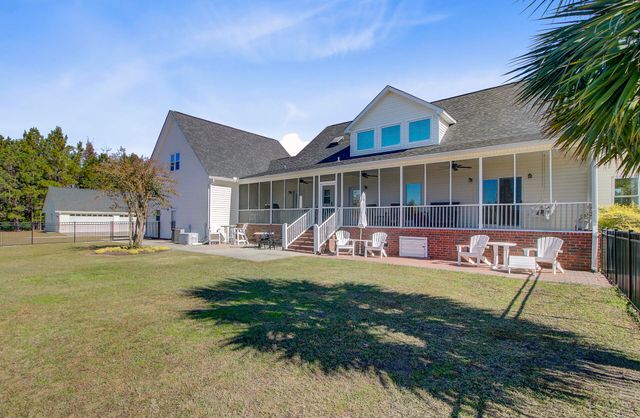 933 Tree Farm Lane, Cross, SC 29436