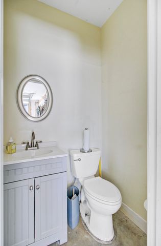 933 Tree Farm Lane, Cross, SC 29436