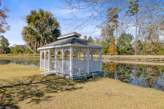 933 Tree Farm Lane, Cross, SC 29436