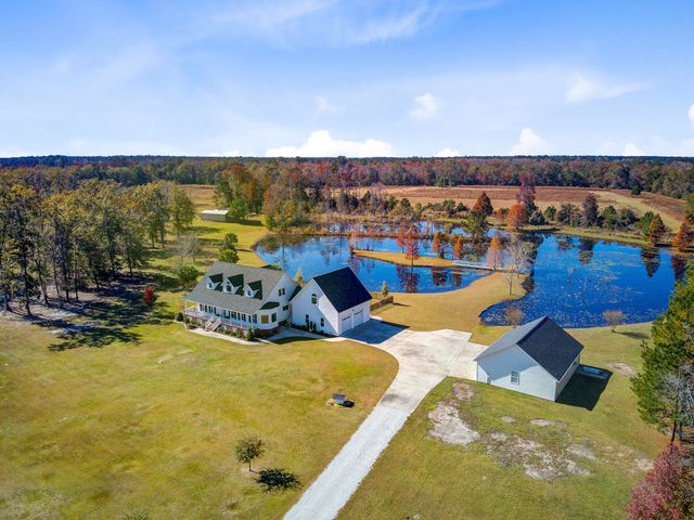 933 Tree Farm Lane, Cross, SC 29436