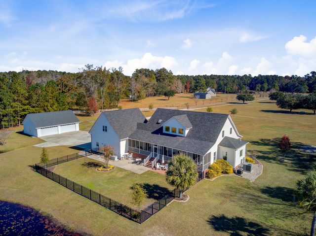 933 Tree Farm Lane, Cross, SC 29436