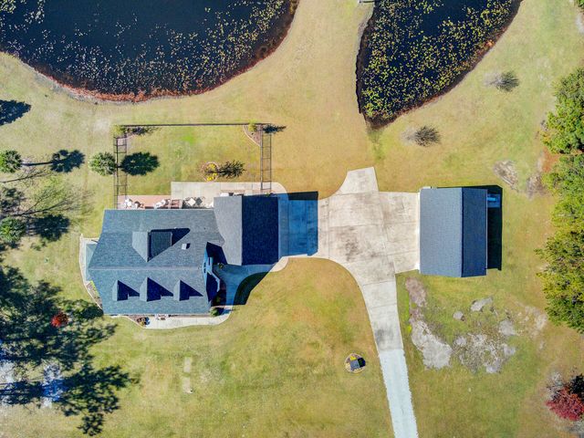 933 Tree Farm Lane, Cross, SC 29436