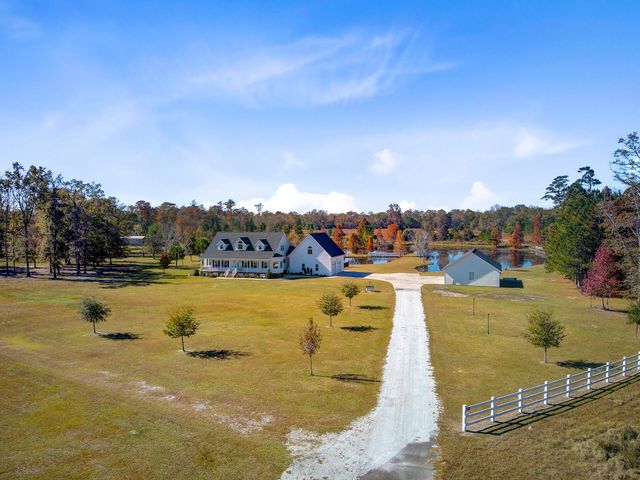 933 Tree Farm Lane, Cross, SC 29436