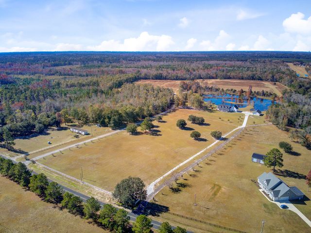 933 Tree Farm Lane, Cross, SC 29436