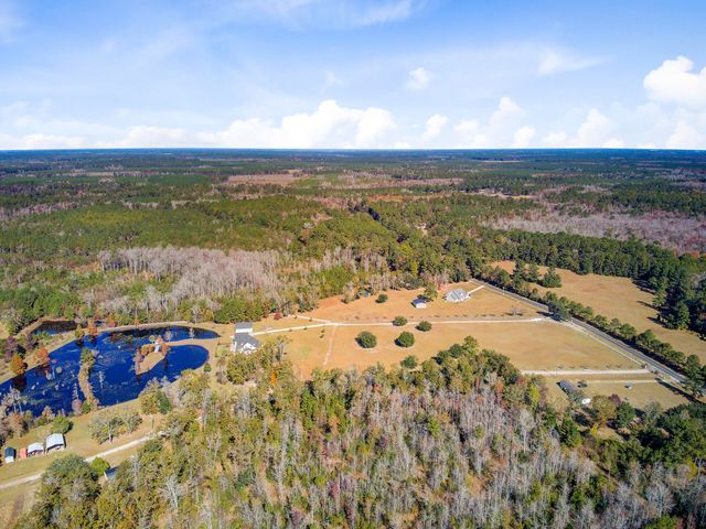 933 Tree Farm Lane, Cross, SC 29436