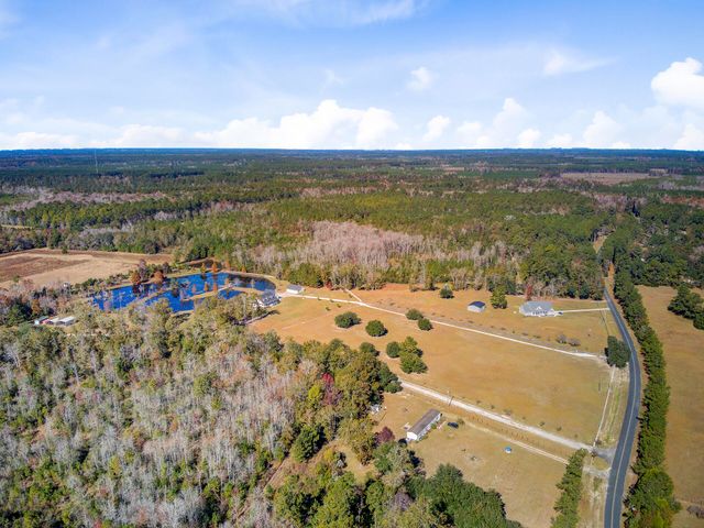 933 Tree Farm Lane, Cross, SC 29436